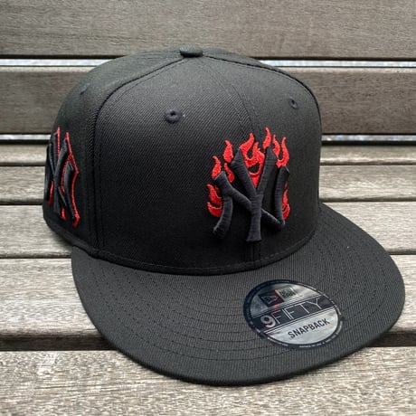 海外限定 9FIFTY ニューエラ NY Yankees ニューヨーク ヤンキース スナップバックキャップ 炎 レッドフレイム (950-249)