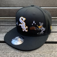 海外仕様 9FIFTY ニューエラ MLB ホワイトソックス Whitesox ダフィーダック Looney Tunes (950-269)