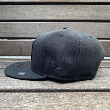 海外限定 NEWERA ニューエラ 9Fifty NFL ラスベガス レイダース LV Raiders スーパーブラック キャップ (950-253)