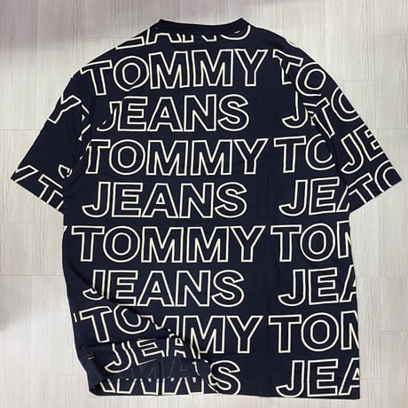 USAモデル TOMMY HILFIGER  TJ総柄 オールオーバーロゴ Tシャツ 紺 SkyCaptain (R4F-9)