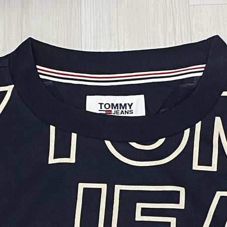 USAモデル TOMMY HILFIGER  TJ総柄 オールオーバーロゴ Tシャツ 紺 SkyCaptain (R4F-9)