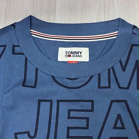 USAモデル TOMMY HILFIGER  TJ総柄 オールオーバーロゴ Tシャツ メリディアンレイク (R4F-25)