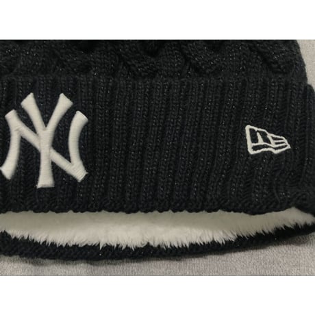 NEWERA ニューエラ NY  Yankees ヤンキース MLB 紺 ネイビー ラメ入り ポンポン ニット帽