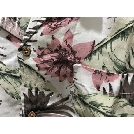 【特別SALE価格】アロハシャツ ALOHA 半袖 オープンカラー 開襟 レーヨン100% 白 ピンク フラワープリント ハワイアンシャツ R4