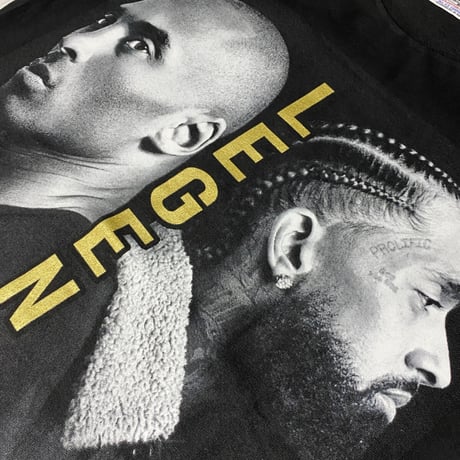 LA発 ニプシー コービー Legends アンダーグラウンド グラフィック ヘビーウェイト Tシャツ 黒 (GTS96)