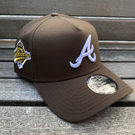 海外限定 Newera ニューエラ 9Forty Aフレーム Braves アトランタ ブレーブス 95ワールドシリーズ キャップ (940-158)