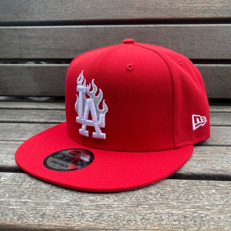 海外限定 9FIFTY ニューエラ LA Dodgers ロサンゼルス ドジャース スナップバックキャップ 炎 レッドフレイム (950-247)