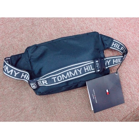 トミーヒルフィガー TOMMY HILFIGER クロスボディ 斜め掛け ボディバッグ ウェストバッグ 紺 citytrek2
