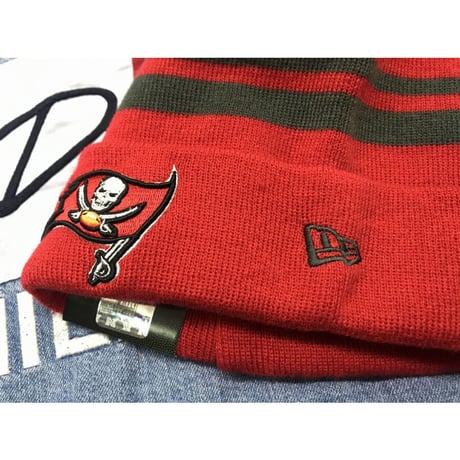 ニューエラ NEWERA ニット帽 タンパベイ Buccaneers バッカニアーズ 海賊 TB 赤 レッド NFL オフィシャル 公式 アメフト