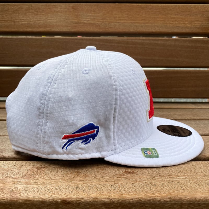 ヴィンテージ　NFL バッファロー・ビルズ　ニューエラ　ブルー　レッド 公式 Buffalo Bills Hats | DAZN