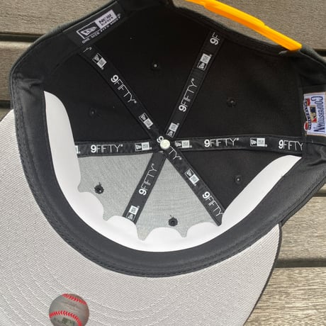 海外限定 9FIFTY ニューエラ LA Dodgers ドジャース スナップバックキャップ 炎 イエローフレイム 40周年記念 (950-248)