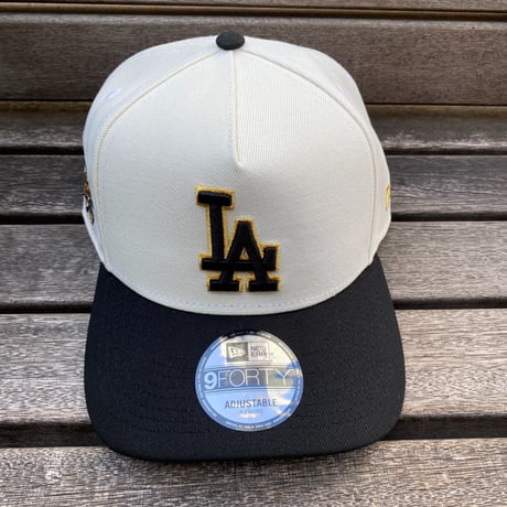 海外限定 Newera ニューエラ 9Forty Aフレーム LA Dodgers ドジャース キャップ 100th Anniv メタリックゴールド (940-186)