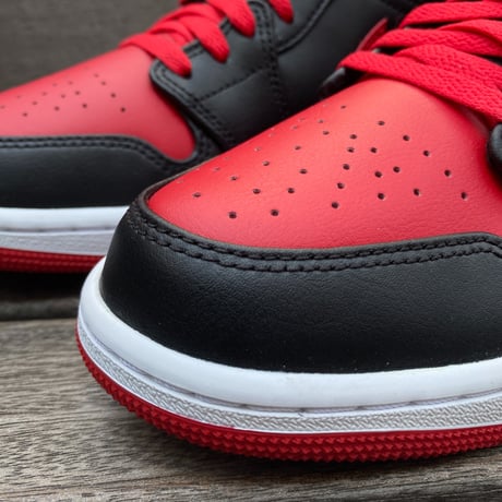 NIKE ナイキ AIR JORDAN1 MID エアジョーダン1 ミッド 黒赤 ブルズカラー BRED (AJ96)