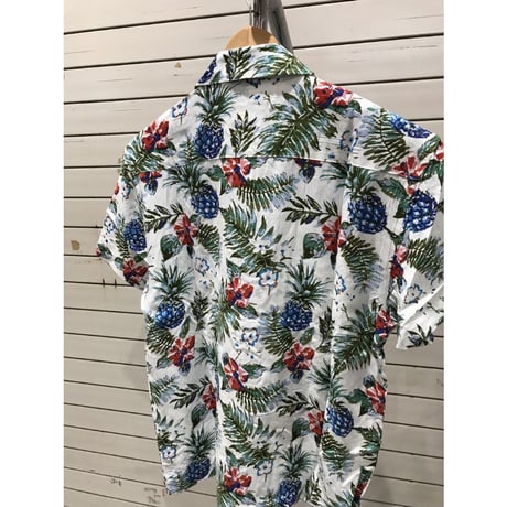 【特別SALE価格】アロハシャツ ALOHA 半袖 オープンカラー 開襟 レーヨン100% 白 パイナップル フラワープリント ハワイアンシャツ R3