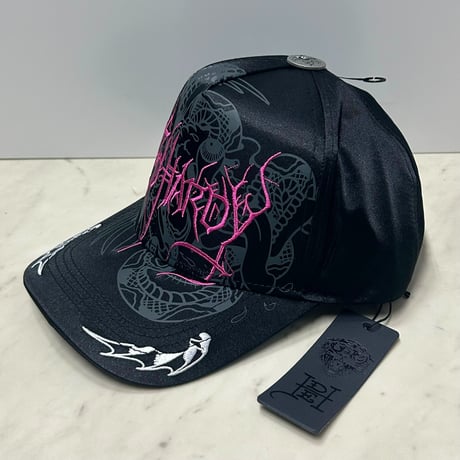 USA仕様 Ed Hardy エドハーディ Cyber Logo Satin 刺繍 メッシュ トラッカーキャップ 黒/ピンク (EDC15)