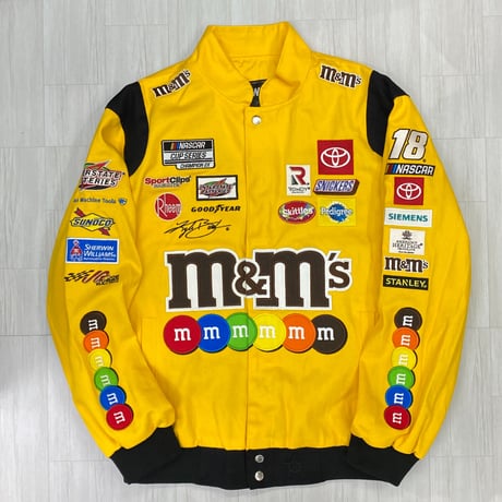 限定 NASCAR ナスカー JHデザイン M&M's レーシングジャケット 刺繍 KYLE BUSCH ゴールド (NSCR13)