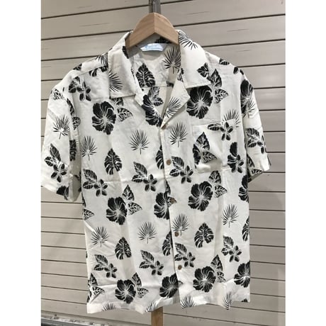【特別SALE価格】アロハシャツ ALOHA 半袖 オープンカラー 開襟 レーヨン100% 白 黒 単色 フラワープリント ハワイアンシャツ R2