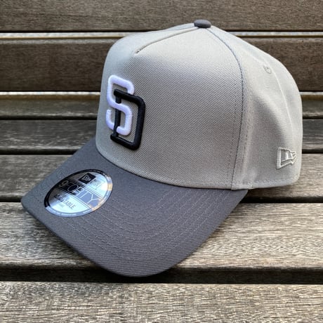 海外限定 Newera ニューエラ 9Forty Aフレーム SD Padres サンディエゴ パドレス 40周年記念 キャップ (940-311)