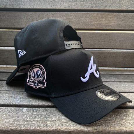 海外限定 Newera ニューエラ 9Forty Aフレーム Braves アトランタ ブレーブス 40周年記念 キャップ (940-267)