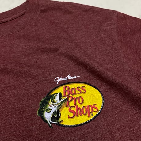 米国アウトドアブランド BassProShops® バスプロショップス ウッドカットロゴTシャツ (BpsT5)