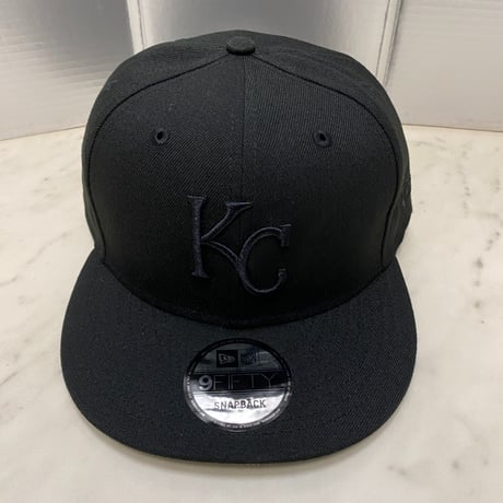 9FIFTY ニューエラ Newera カンザスシティ ロイヤルズ KC Royals スーパーブラック スナップバックキャップ BOB (950-157)