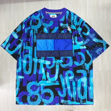 USAモデル TOMMY HILFIGER  TJ総柄 カラーブロック Tシャツ ブルーリバーフォグ (R4F-23)