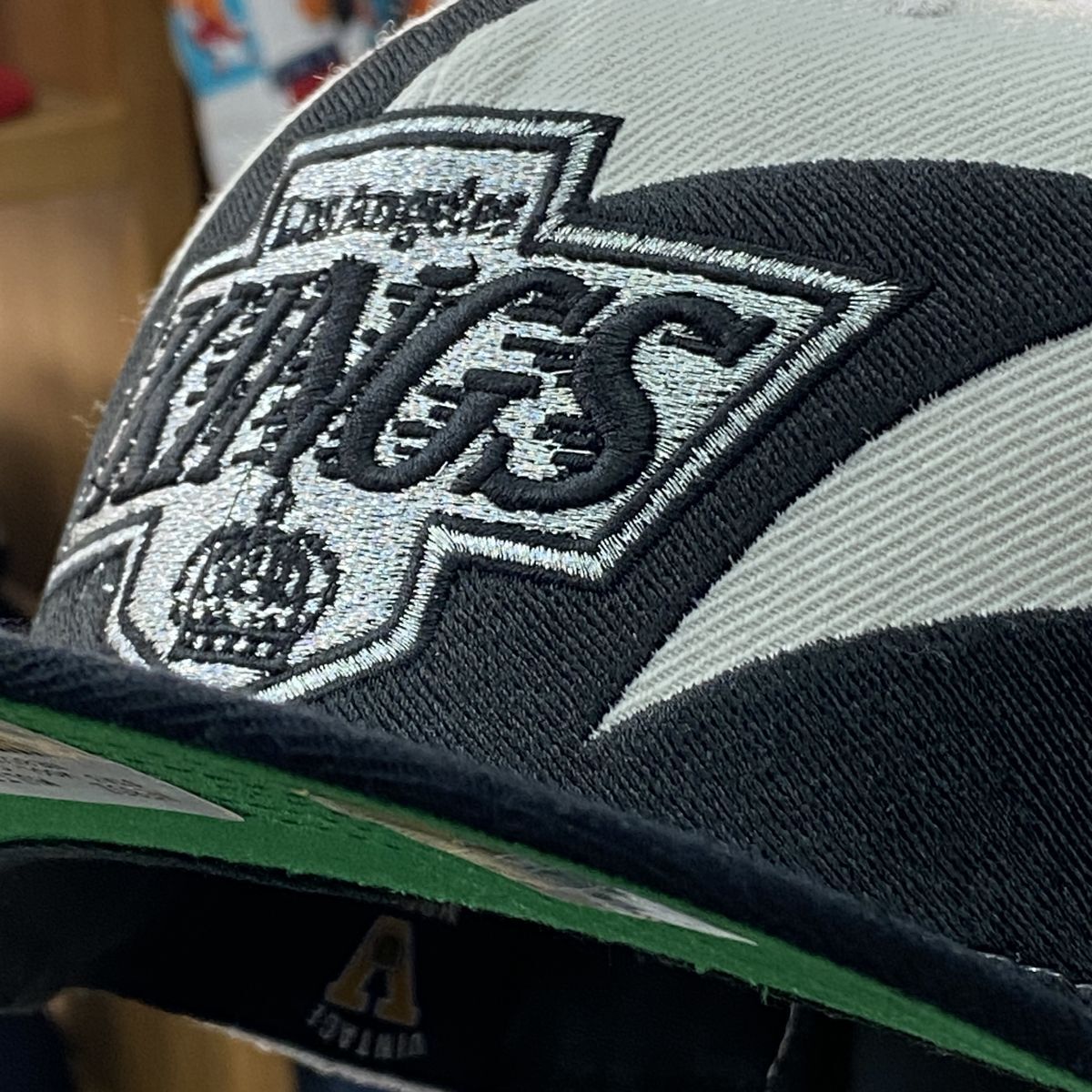 ヴィンテージスナップバックキャップNHL logo athletic