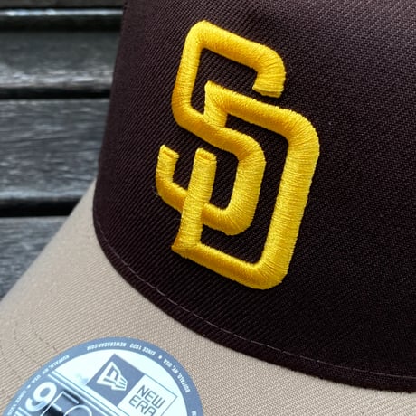 海外限定 Newera ニューエラ 9Forty Aフレーム SD Padres サンディエゴ パドレス 50周年記念 キャップ (940-221)