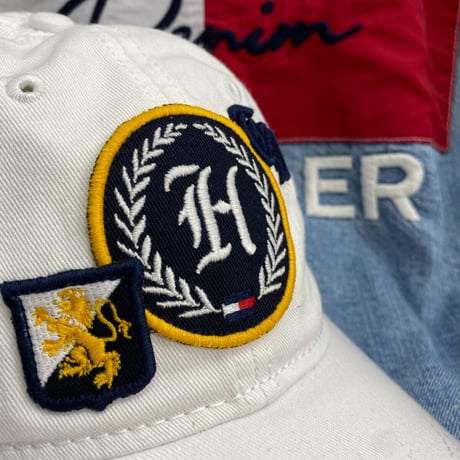 トミーヒルフィガー TommyHilfiger ストラップバック キャップ 帽子 ローキャップ 白 パッチ仕様 綿100%