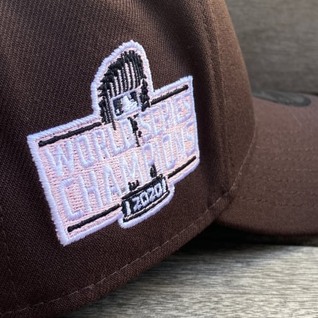 海外限定 Newera ニューエラ 9Forty Aフレーム LA Dodgers ドジャース キャップ Heart ハートロゴ ショコラ (940-127)