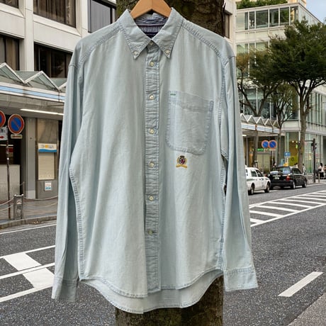 35th限定 TOMMY HILFIGER トミーヒルフィガー CREST ボタンダウンシャツ ライトウォッシュ