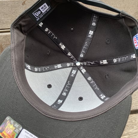 海外限定 NEWERA ニューエラ 9Fifty NFL ラスベガス レイダース LV Raiders スーパーブラック キャップ (950-253)