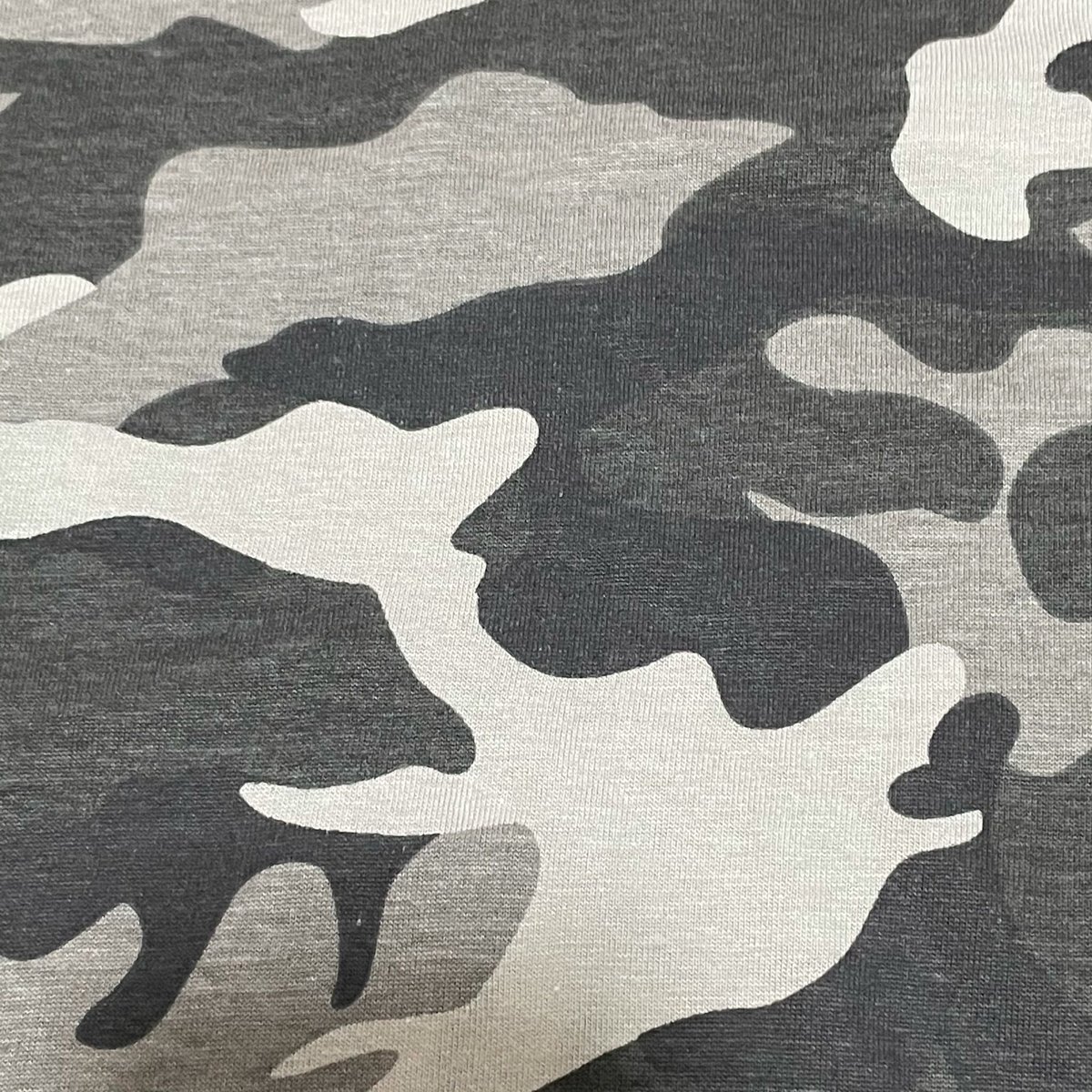 S】 TRIVENI カモフラージュ 迷彩 グレー 灰色 タンクトップ CAMO