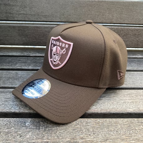 USA仕様 Newera ニューエラ NFL 9Forty Aフレーム LV Raiders ラスベガス レイダース 50周年記念 キャップ (940-235)