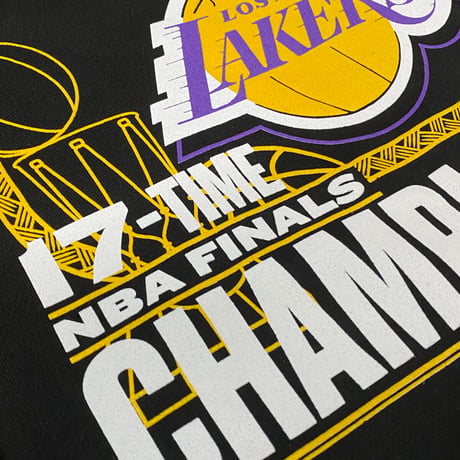 限定 LA Lakers レイカーズ NBA 2020ファイナル チャンピオン記念モデル 17Time パーカー