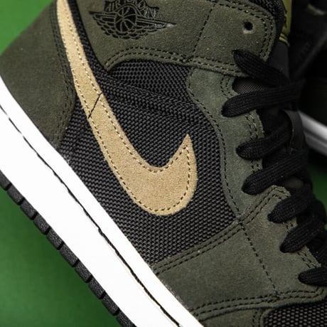 ラスト1  【24.5㎝】 NIKE ナイキ JORDAN1 ジョーダン1 MID ミッドカット WMNS スニーカー ミリタリー オリーブ us7.5 ヌバック NBA