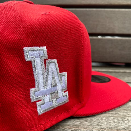 海外限定 9FIFTY ニューエラ LA Dodgers ロサンゼルス ドジャース スナップバックキャップ 炎 レッドフレイム (950-247)
