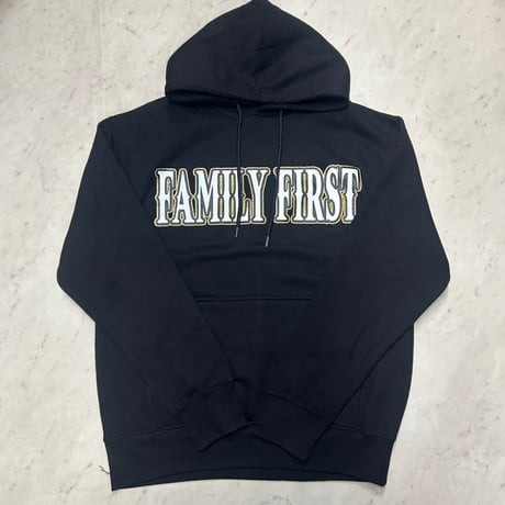 LA発 Family First ファミリーファースト グラフィック プルオーバー パーカー バックプリント 黒 (GFX/Hdy102)