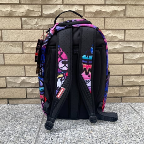 米国仕様 SPRAYGROUND コンプリケーテッド 総柄 ストリートアート グラフィック DLXR バックパック (BKPK16)