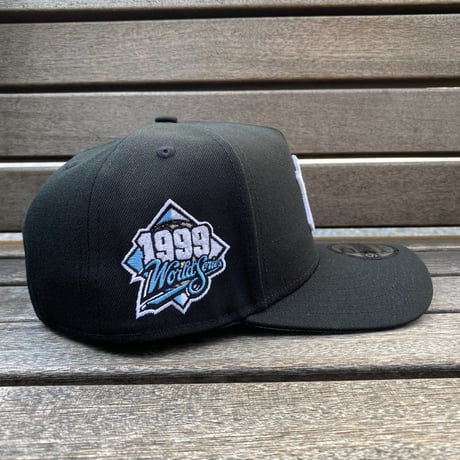 海外限定 Newera ニューエラ 9Forty Aフレーム NY Yankees ニューヨーク ヤンキース 1999WS スナップバックキャップ (940-195)