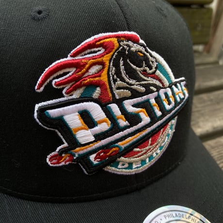Mitchell&Ness ミッチェル&ネス NBA デトロイト Pistons ピストンズ FLEXFIT フレックスフィット スナップバックキャップ 黒