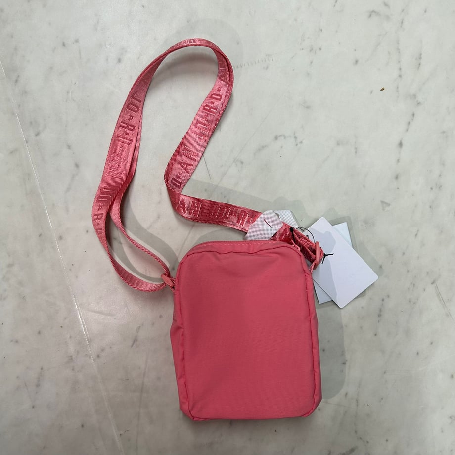 69954196d493264c40edd9ac