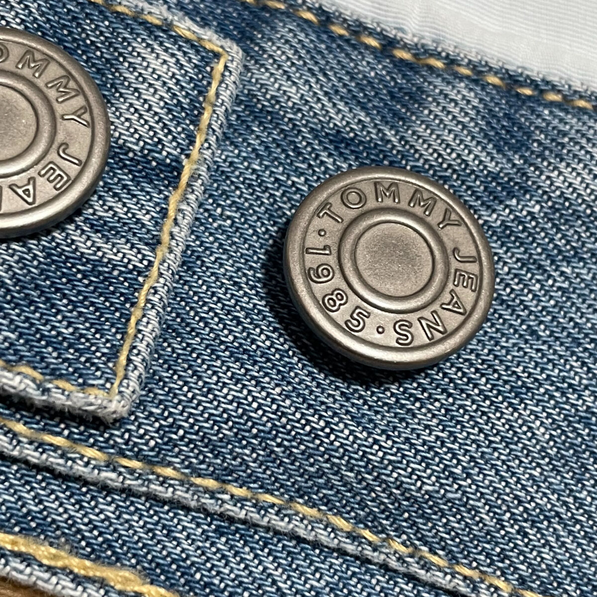 USAモデル TOMMY JEANS トミージーンズ 90' ビッグシルエット USAモデル TOMMY JEANS トミージーンズ 90' ビッグシルエット