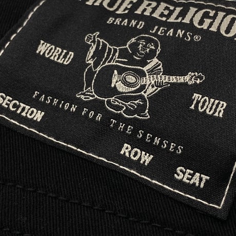プレミアムジーンズ True Religion トゥルーレリジョン Ricky リッキー ブラックパッチ ストレートジーンズ (JNS261)