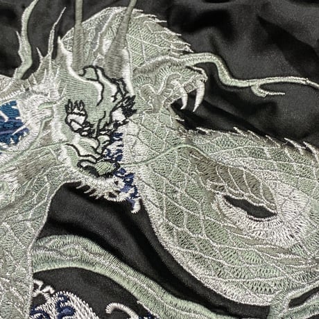 中綿入り Yokosuka刺繍入り スカジャン PUFF SUKAJAN 銀龍 Silver Dragon 総刺繍 黒