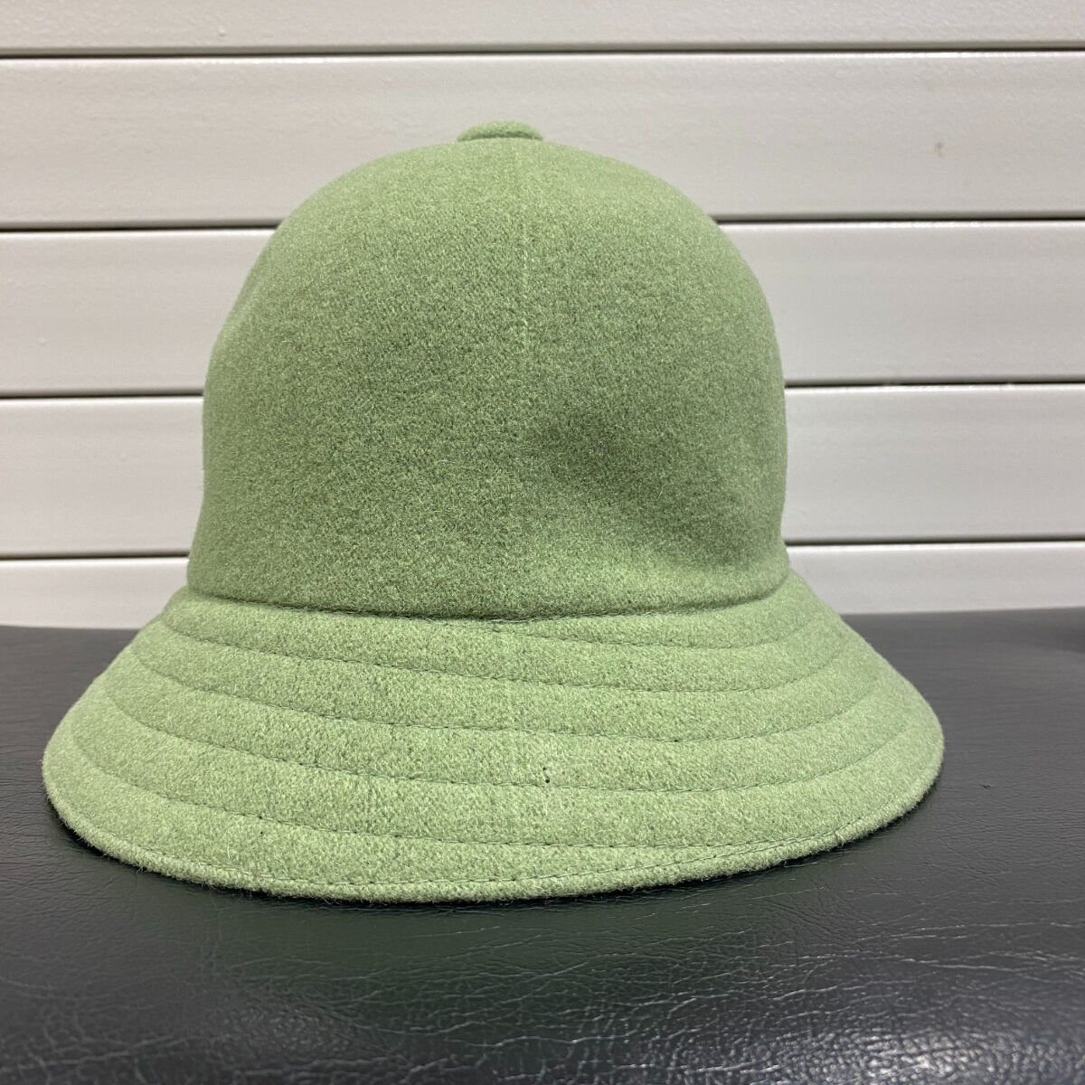 カンゴールのミリタリーグリーンのフェルト帽子KANGOL カンゴールのミリタリーグリーンのフェルト帽子KANGOL