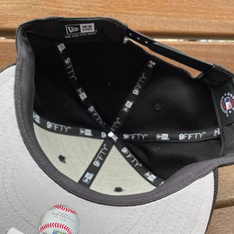 9FIFTY ニューエラ Newera ボストン レッドソックス REDSOX スナップバックキャップ 黒/白枠