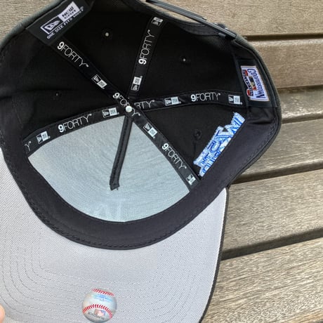 海外限定 Newera ニューエラ 9Forty Aフレーム LA Dodgers ドジャース 75th WS バラ Rose Crest キャップ (940-187)