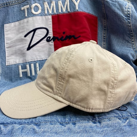 トミーヒルフィガー TOMMY HILFIGER ストラップキャップ ベージュ マイクロフラッグ 刺繍ロゴ