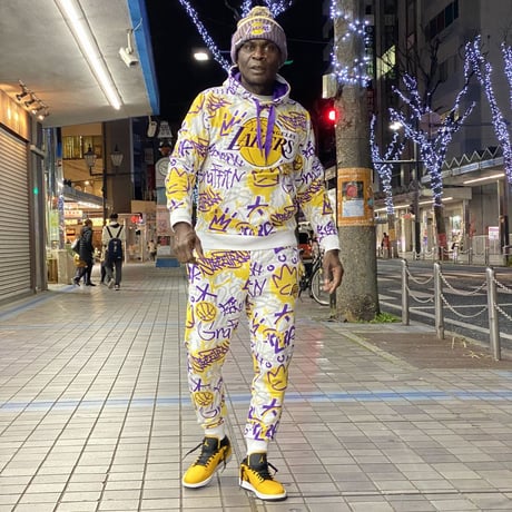 NBA公式 FISLL ロサンゼルス レイカーズ LA Lakers グラフィティ Graffiti セットアップ (R4W-SU6)